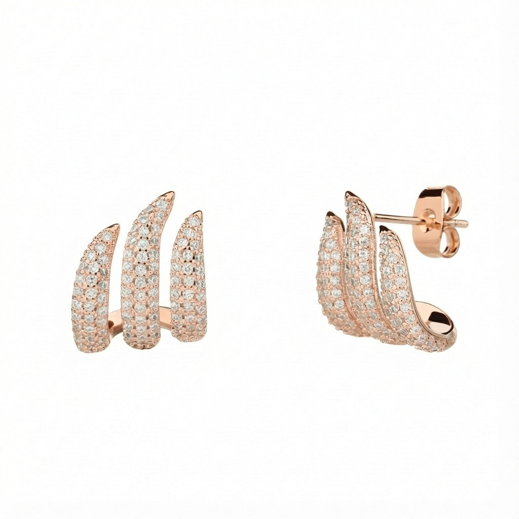 עגילים צמודים משובצים בציפוי זהב אדום