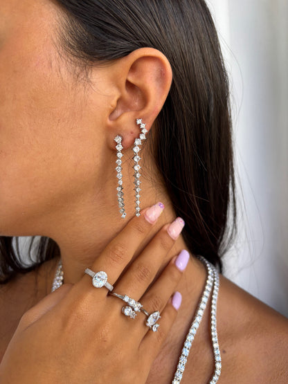 תמונת דוגמנית - טבעת קוקטייל משובצת כסף 925 !BLING IT ON