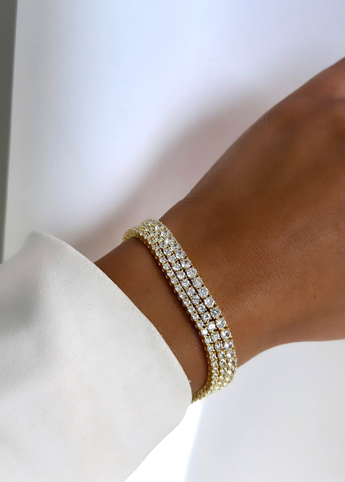 תמונת דוגמנית צמיד טניס